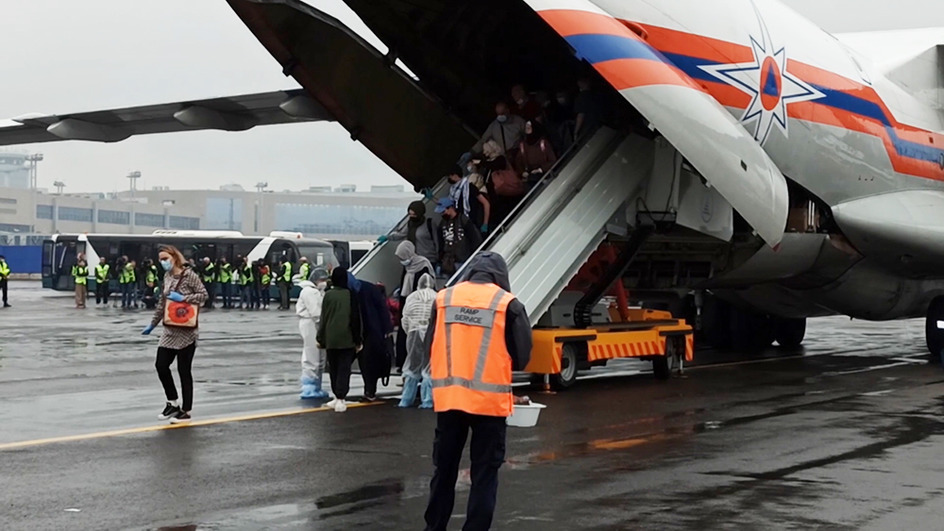В Россию прибыл самолет с эвакуированными из сектора Газа