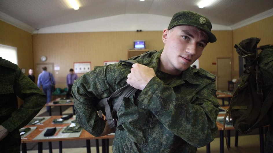 Россиян хотят ставить на воинский учет без явки в военкомат