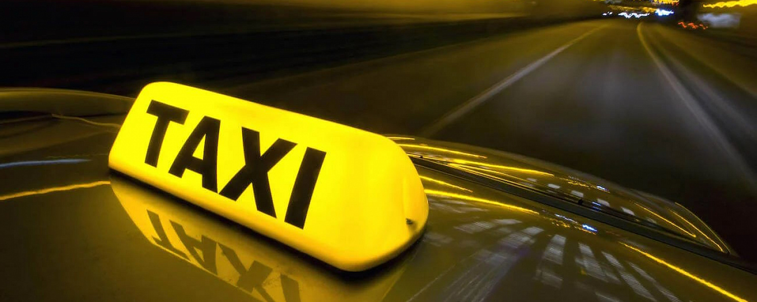 ФСБ получила доступ к данным сервисов такси: что это значит?